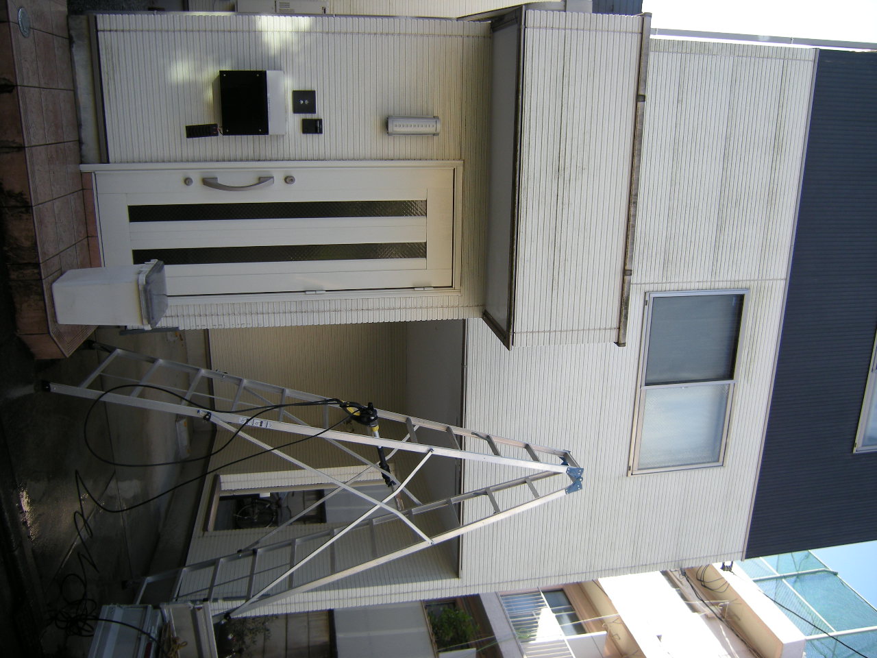 横浜市 高圧洗浄 外壁 高圧洗浄機 コンクリ レンガ ブロック 車庫 玄関 門柱